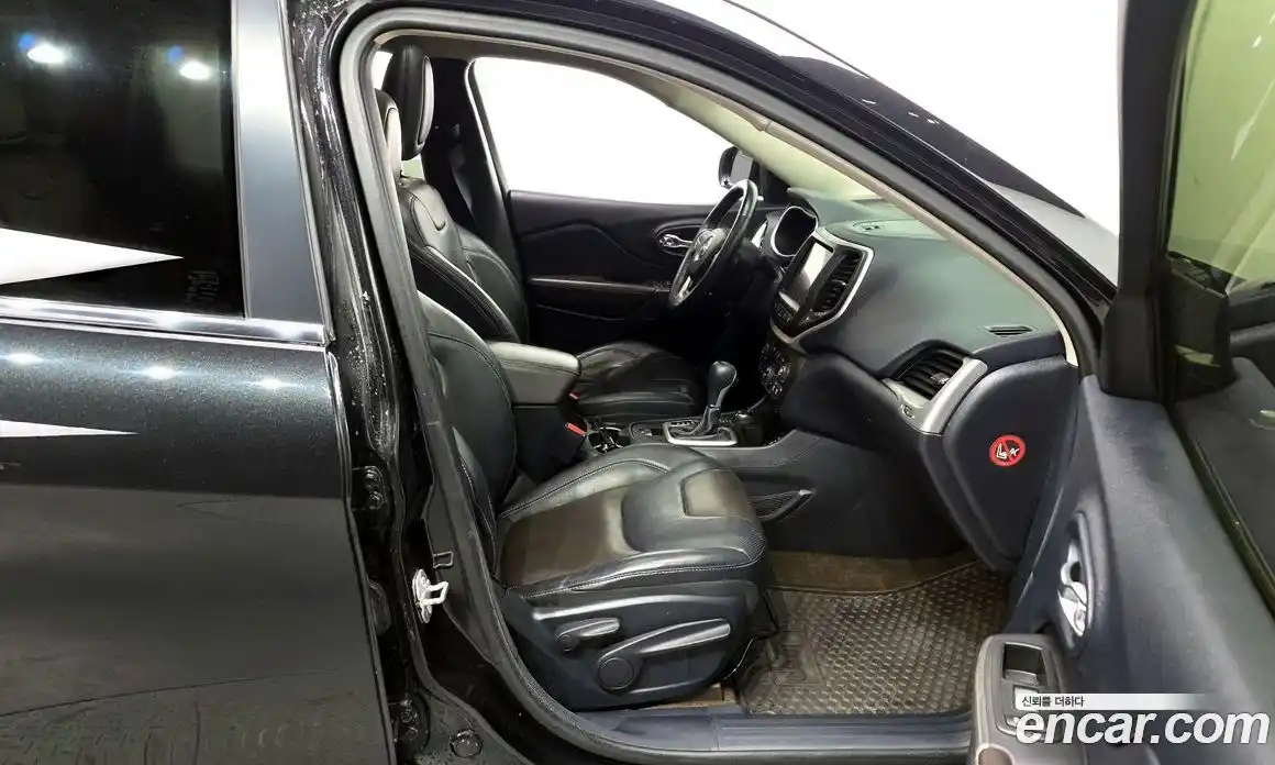 Jeep Cherokee 2016 2.2 гидро в Москве № 169728, фото 11