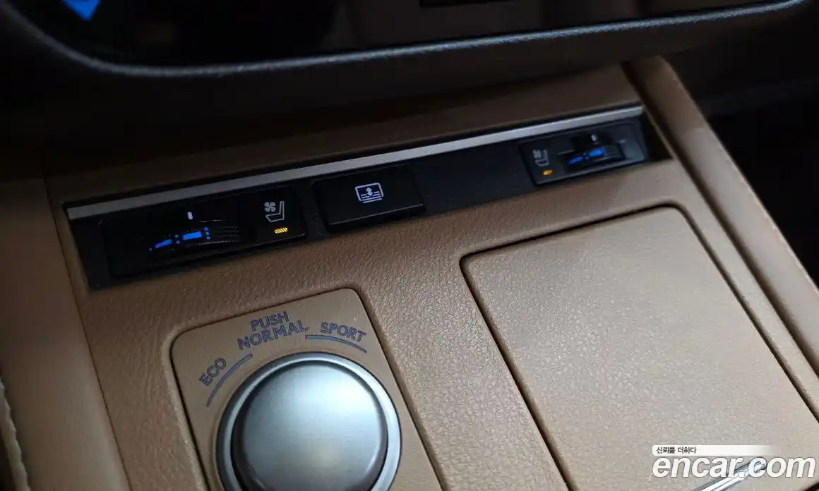Lexus ES 2016 3.5 гидро в Москве № 214651, фото 16