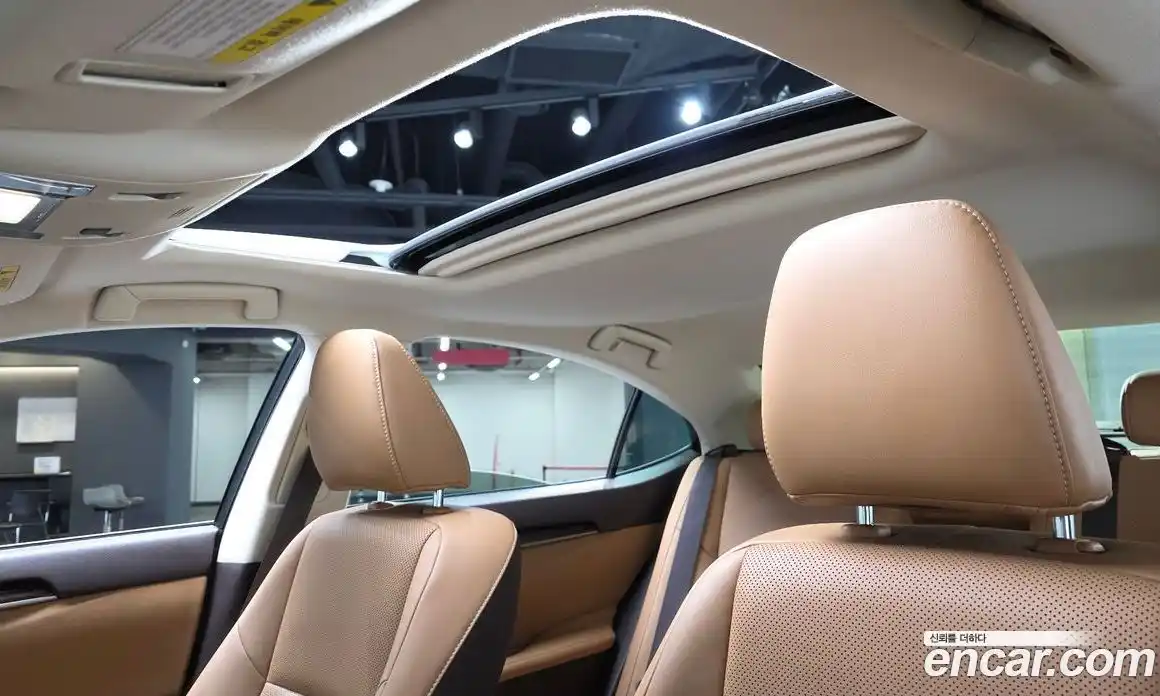 Lexus ES 2016 3.5 гидро в Москве № 214651, фото 17