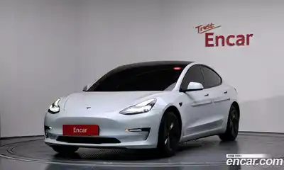 Tesla Model 3, 2022