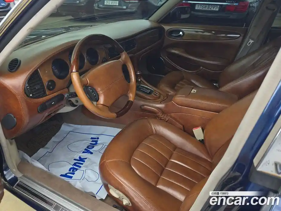 Jaguar XJ-8 2001 4.0 гидро в Москве № 284003, фото 10
