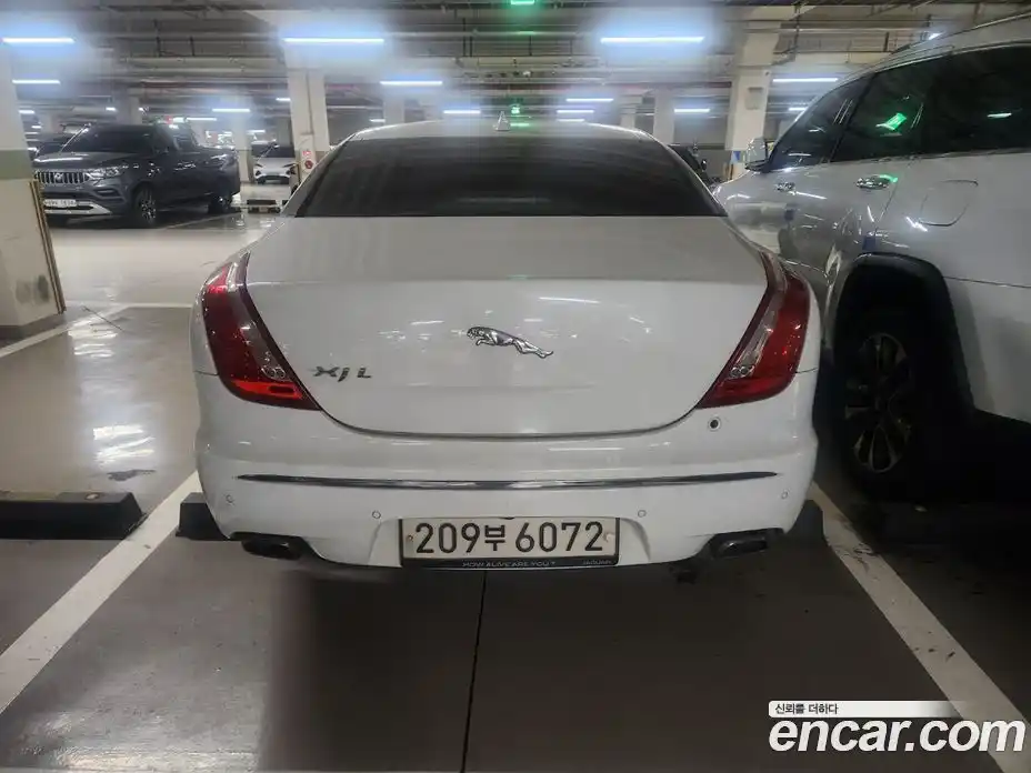 Jaguar XJ 2015 3.0 гидро в Москве № 284008, фото 7