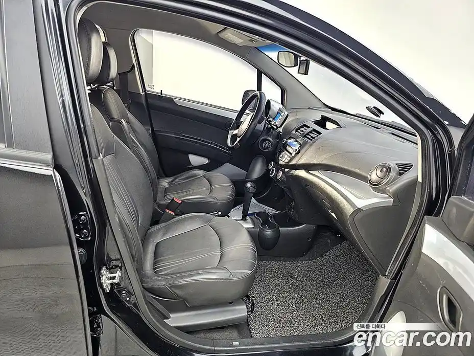 Chevrolet Spark 2013 1.0 Автомат в Москве № 1190509, фото 11