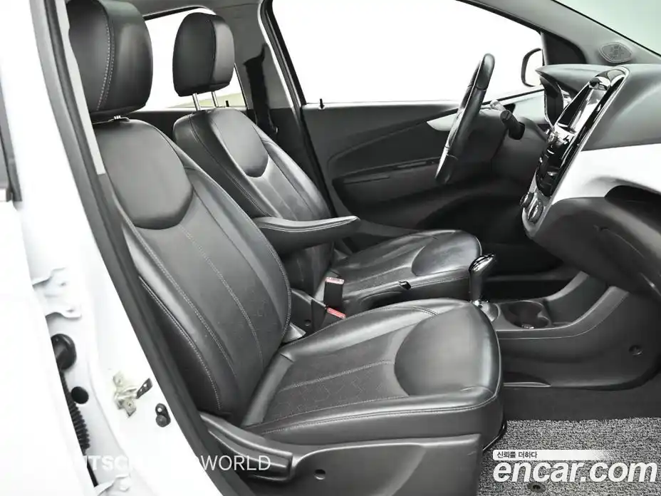 Chevrolet Spark 2016 1.0 Автомат в Москве № 1190537, фото 10