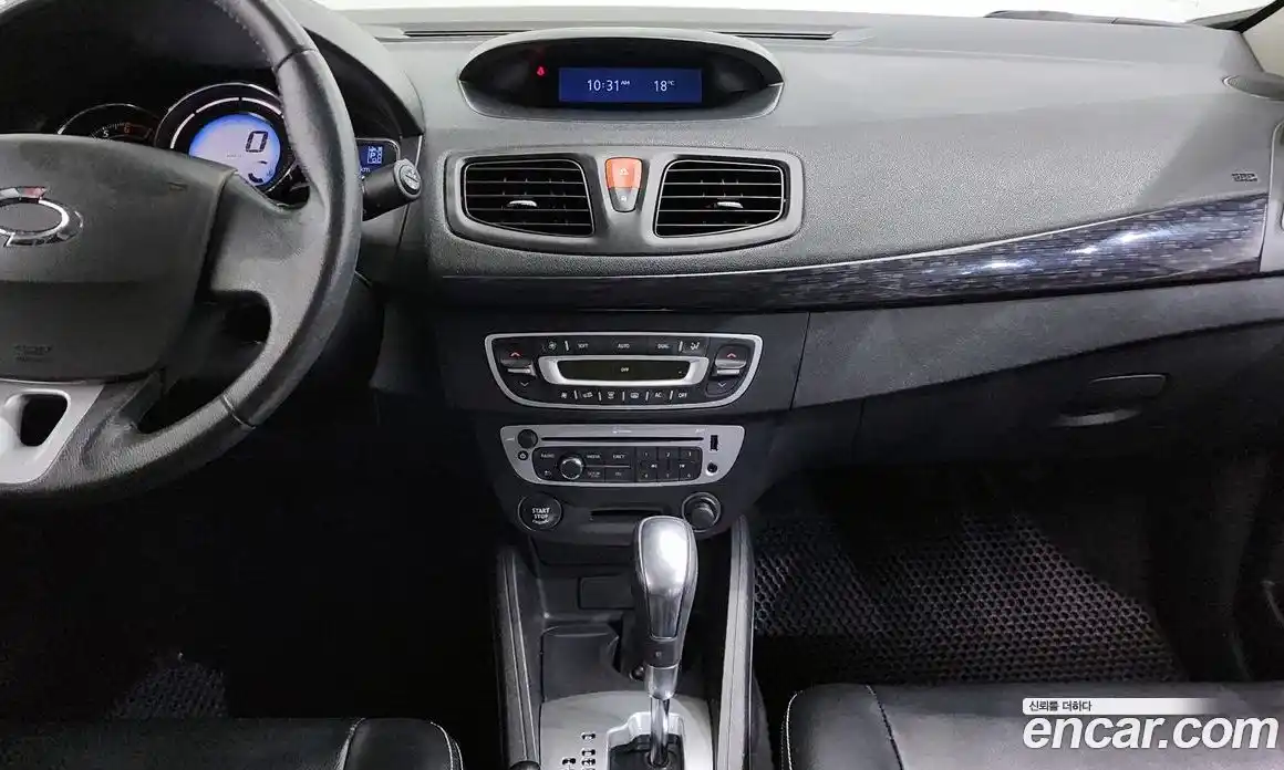 Renault SM3 2015 1.6 гидро в Москве № 1190878, фото 14