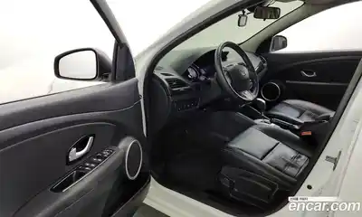 Renault SM3 2015 1.6 гидро в Москве № 1190878, миниатюра 10