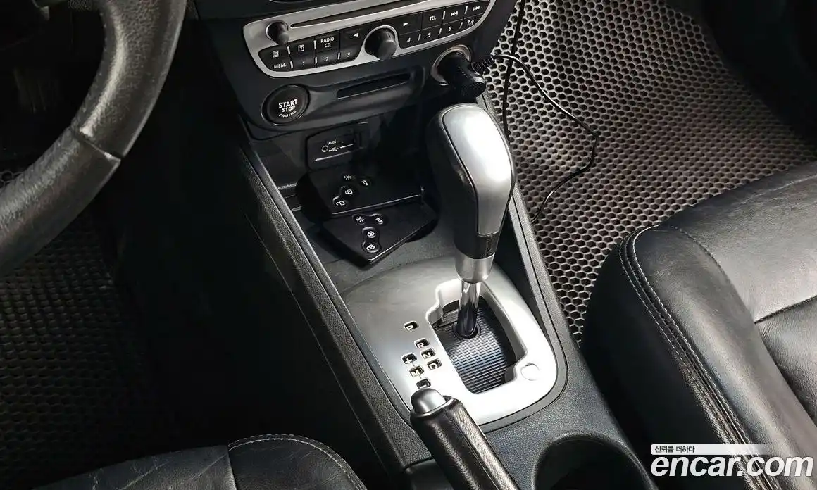 Renault SM3 2009 1.6 гидро в Москве № 1190912, фото 9