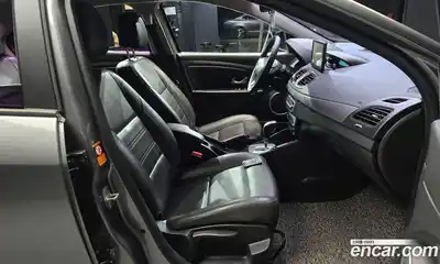 Renault SM3 2018 0.1 гидро в Москве № 1190986, миниатюра 11
