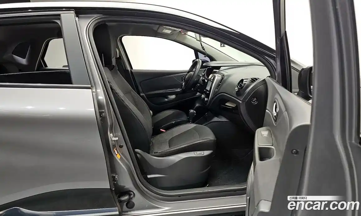 Renault QM3 2016 1.5 гидро в Москве № 1191168, фото 11