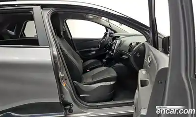 Renault QM3 2016 1.5 гидро в Москве № 1191168, миниатюра 11