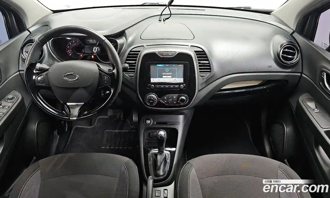 Renault QM3 2016 1.5 гидро в Москве № 1191168, фото 7