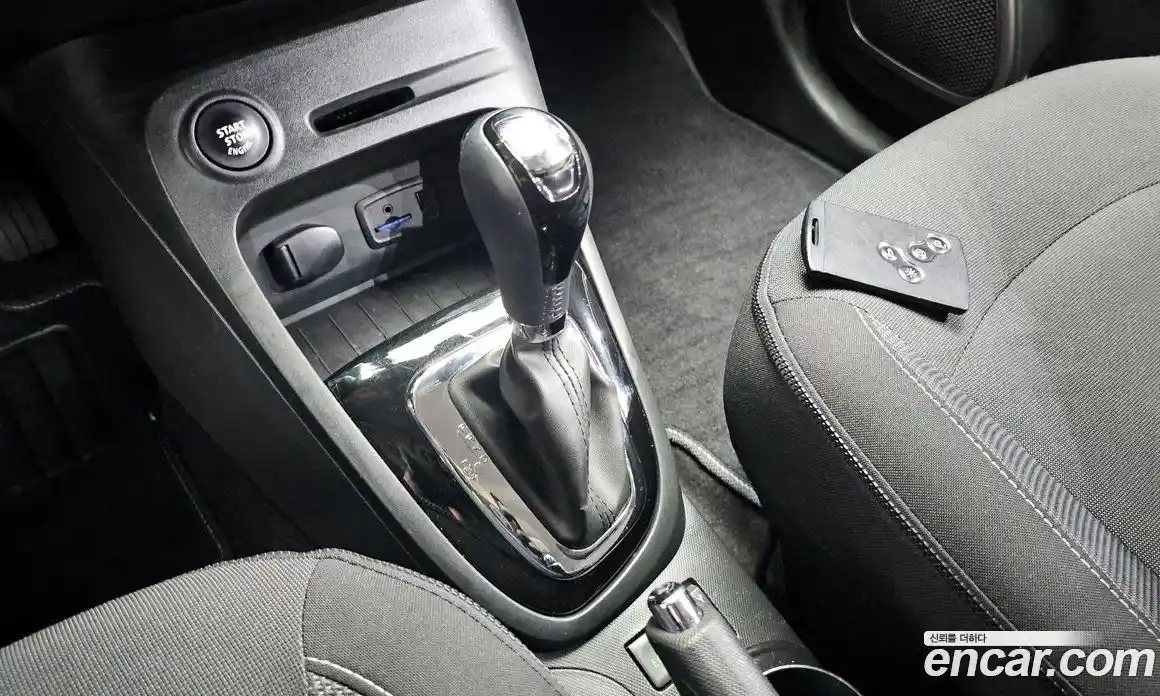 Renault QM3 2016 1.5 гидро в Москве № 1191168, фото 9