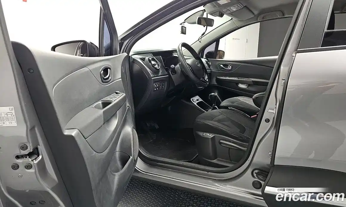 Renault QM3 2016 1.5 гидро в Москве № 1191168, фото 10