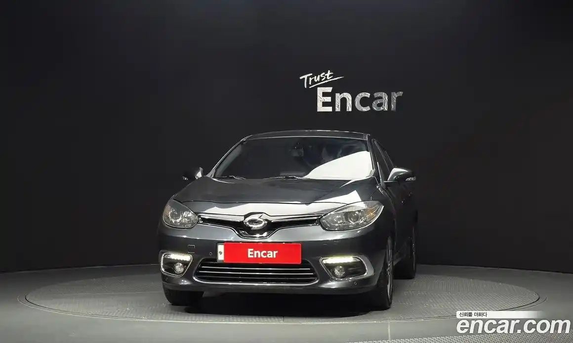 Renault SM3 2015 1.6 гидро в Москве № 1191206, фото 3