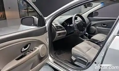 Renault SM3 2010 1.6 гидро в Москве № 1191252, миниатюра 11