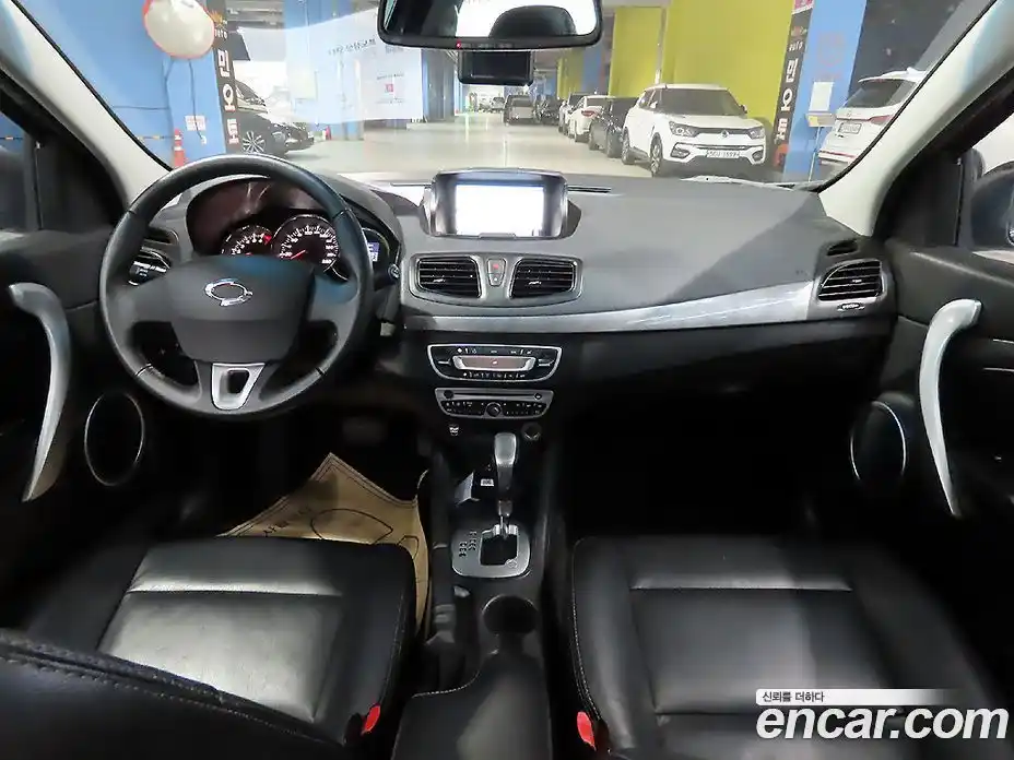 Renault SM3 2011 1.6 гидро в Москве № 1191836, фото 7