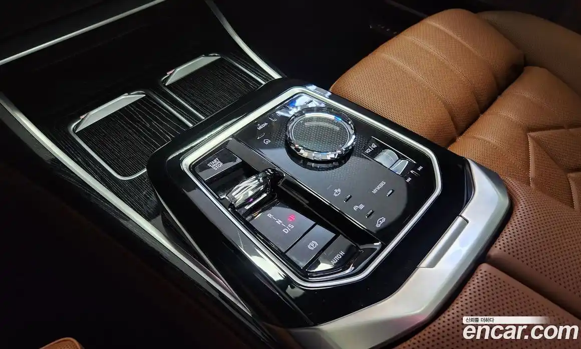 BMW 7-Series 2025 3.0 Автомат в Москве № 1192128, фото 9