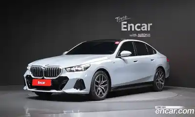 BMW 5-Series, 2025