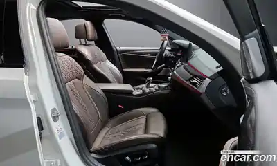 BMW 5-Series 2022 4.4 гидро в Москве № 1193155, миниатюра 10