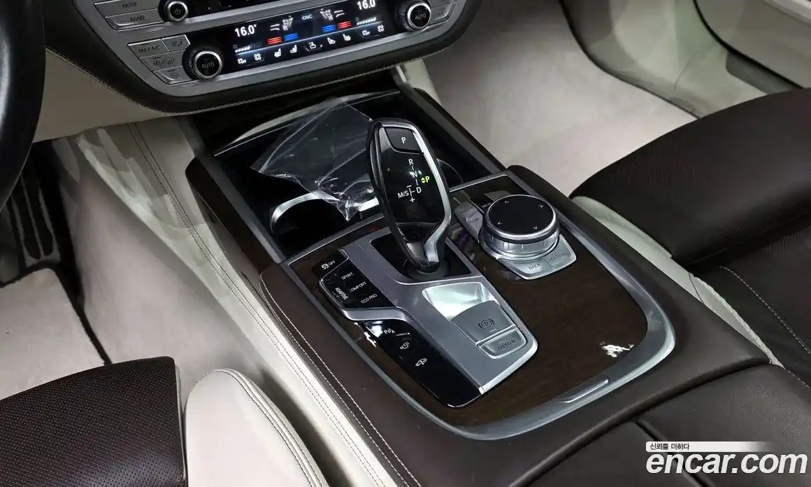 BMW 7-Series 2018 4.4 Автомат в Москве № 1193340, фото 9