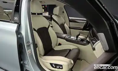 BMW 7-Series 2018 4.4 Автомат в Москве № 1193340, миниатюра 10