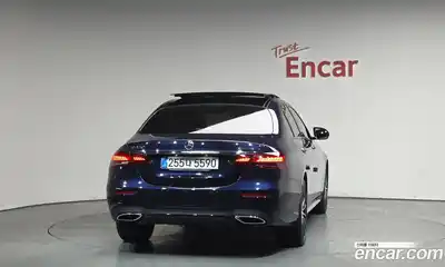 Mercedes-Benz E-Class 2023 2.0 гидро в Москве, миниатюра 3