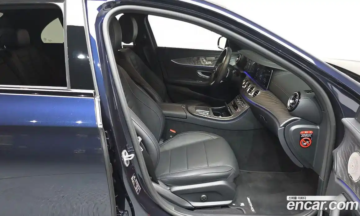 Mercedes-Benz E-Class 2023 2.0 гидро в Москве, фото 9