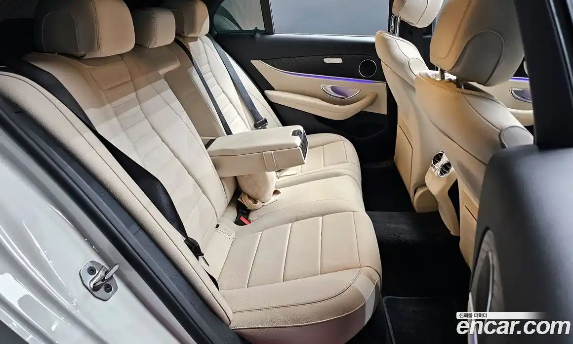 Mercedes-Benz E-Class 2022 2.0 гидро в Москве, фото 12