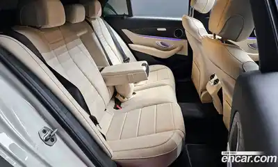 Mercedes-Benz E-Class 2022 2.0 гидро в Москве, миниатюра 12