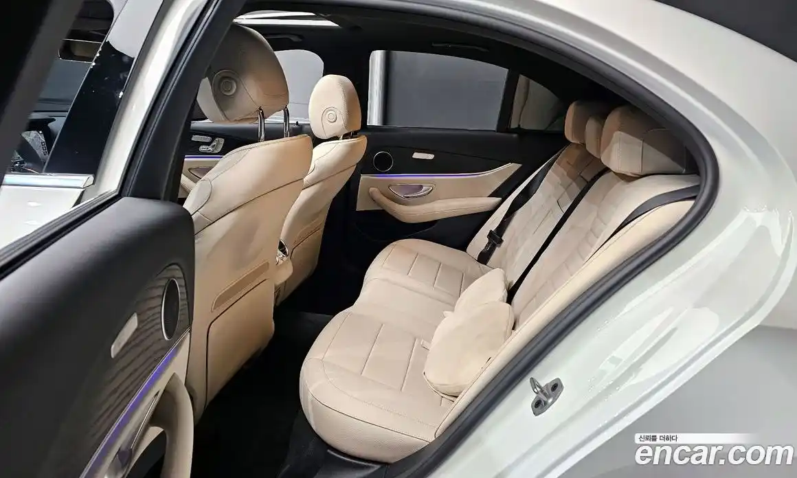 Mercedes-Benz E-Class 2022 2.0 гидро в Москве, фото 13