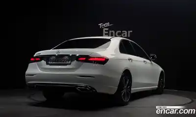 Mercedes-Benz E-Class 2022 2.0 гидро в Москве, миниатюра 2