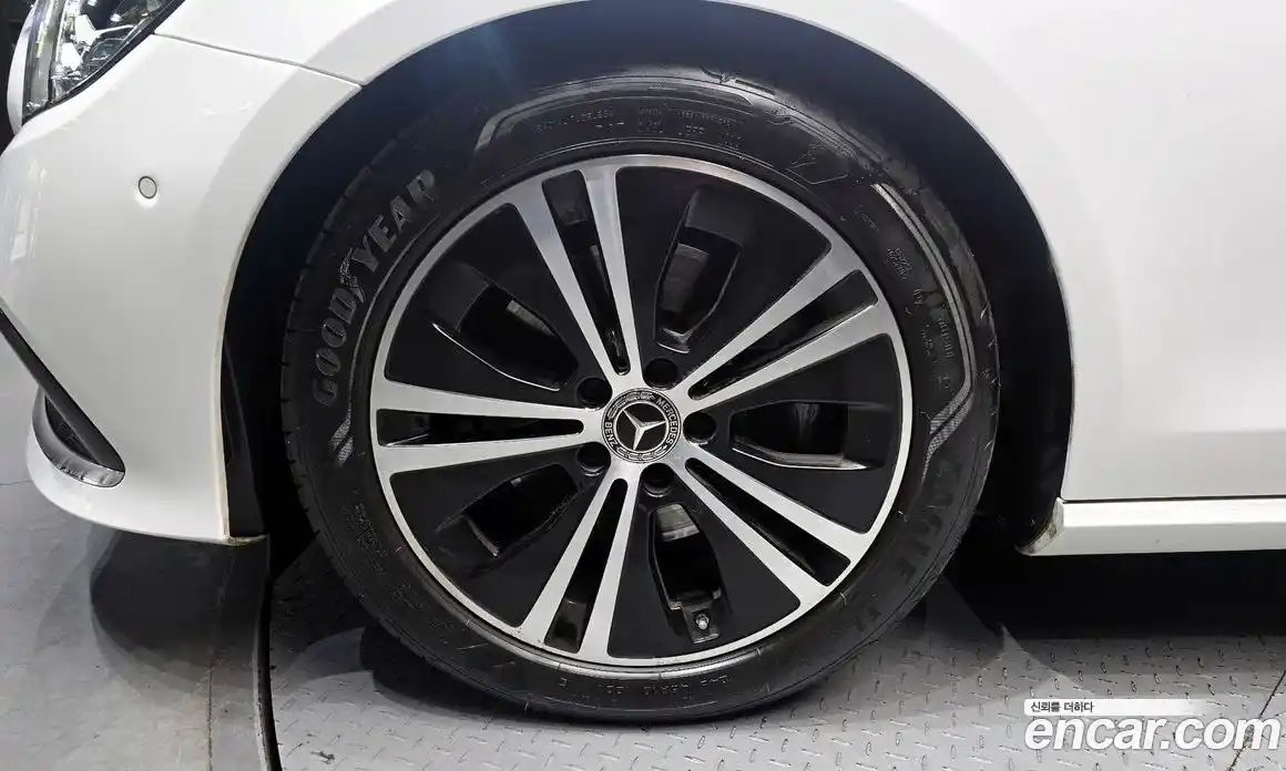 Mercedes-Benz E-Class 2022 2.0 гидро в Москве, фото 5
