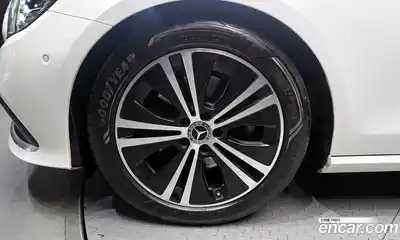 Mercedes-Benz E-Class 2022 2.0 гидро в Москве, миниатюра 5