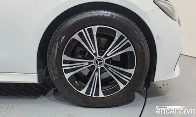 Mercedes-Benz E-Class 2024 2.0 гидро в Москве № 1193804, миниатюра 5