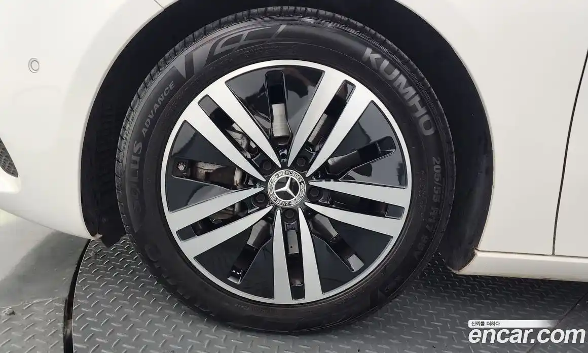 Mercedes-Benz A-Class 2021 2.0 Автомат в Москве № 1193929, фото 5