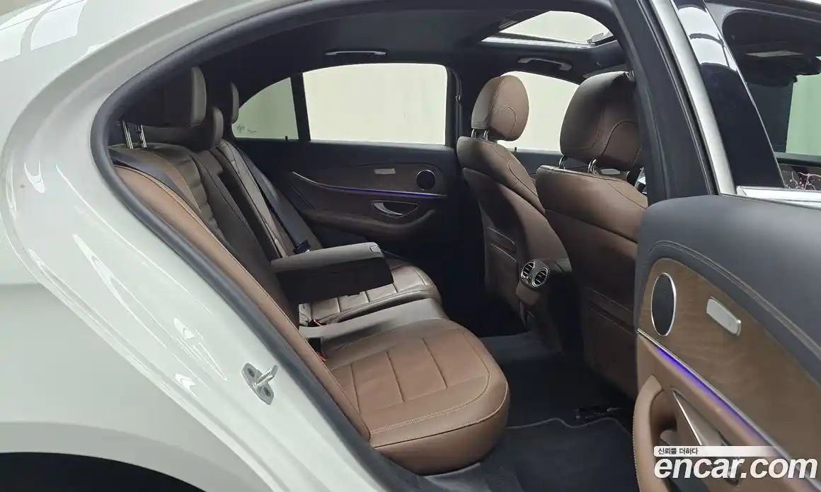 Mercedes-Benz E-Class 2021 2.0 гидро в Москве, фото 12