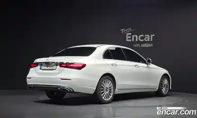 Mercedes-Benz E-Class 2021 2.0 гидро в Москве, миниатюра 2