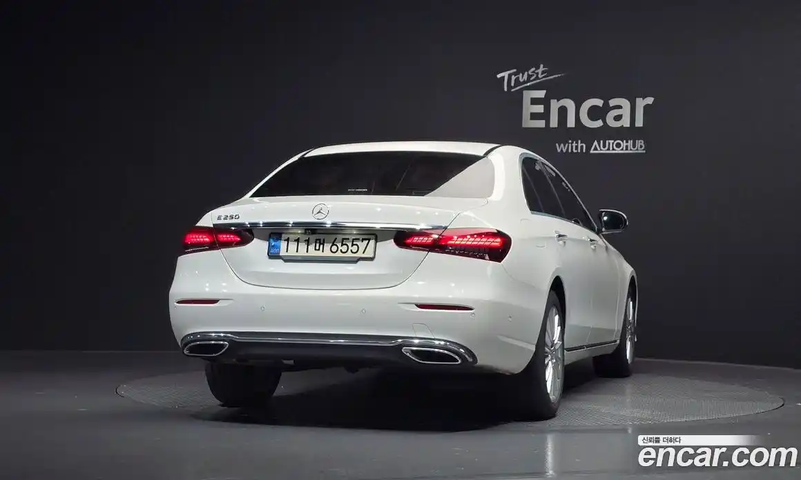 Mercedes-Benz E-Class 2021 2.0 гидро в Москве, фото 4