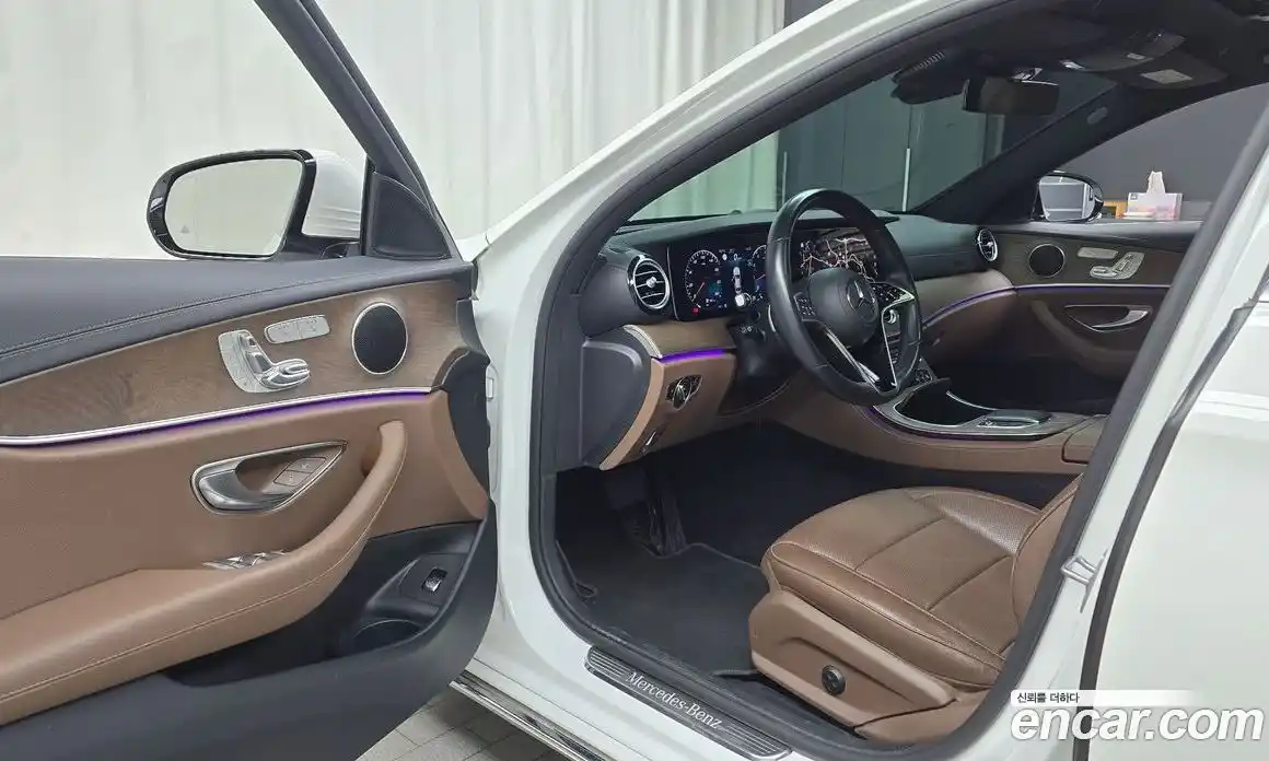 Mercedes-Benz E-Class 2021 2.0 гидро в Москве, фото 10