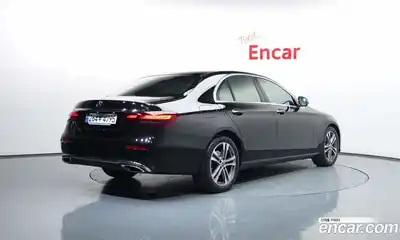 Mercedes-Benz E-Class 2023 2.0 гидро в Москве, миниатюра 2