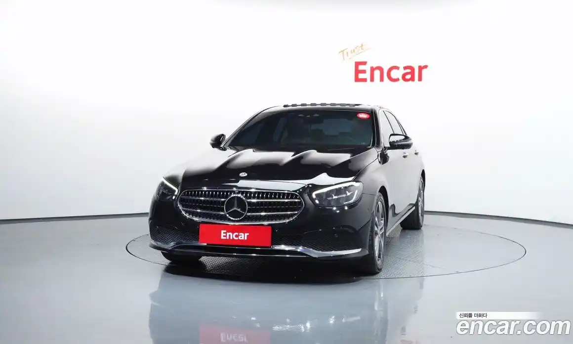 Mercedes-Benz E-Class 2023 2.0 гидро в Москве, фото 3