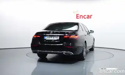 Mercedes-Benz E-Class 2023 2.0 гидро в Москве, миниатюра 4