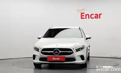 Mercedes-Benz A-Class 2019 2.0 Автомат в Москве № 1194176, миниатюра 3