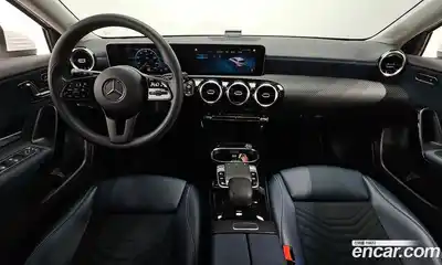 Mercedes-Benz A-Class 2019 2.0 Автомат в Москве № 1194176, миниатюра 7