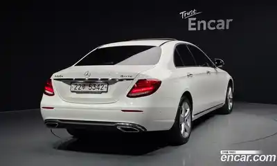 Mercedes-Benz E-Class 2018 1.9 гидро в Москве, миниатюра 2