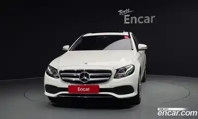 Mercedes-Benz E-Class 2018 1.9 гидро в Москве, миниатюра 3