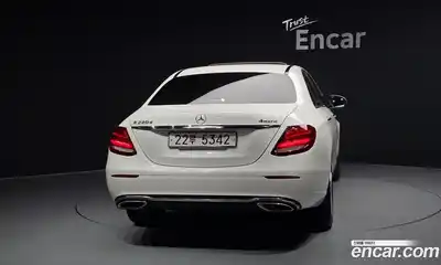 Mercedes-Benz E-Class 2018 1.9 гидро в Москве, миниатюра 4