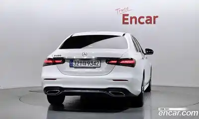 Mercedes-Benz E-Class 2022 2.0 гидро в Москве, миниатюра 4