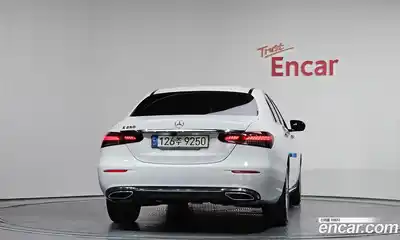 Mercedes-Benz E-Class 2021 2.0 гидро в Москве, миниатюра 4