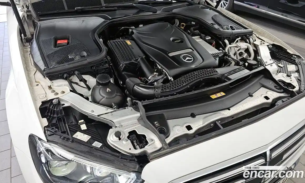 Mercedes-Benz E-Class 2021 2.0 гидро в Москве, фото 6